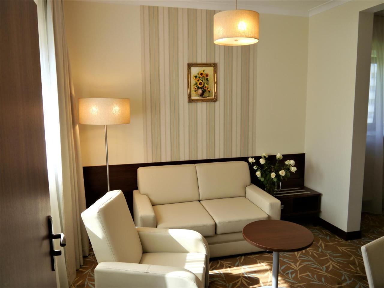 Centrum Barnabitow Warsaw Luaran gambar